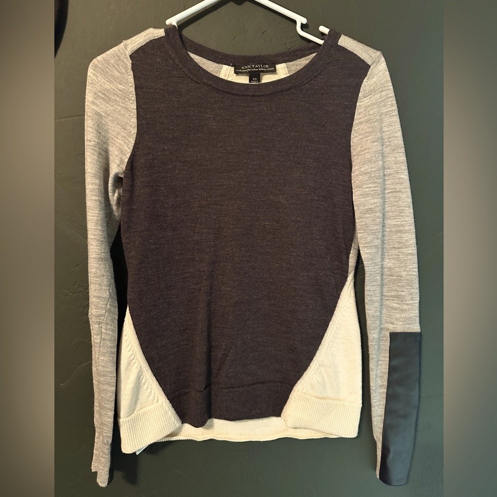 100% merino wool Ann Taylor sweater XS